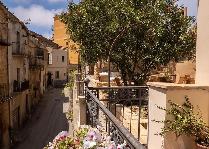 Amoroso - Ospitalita Mediterranea Agrigento