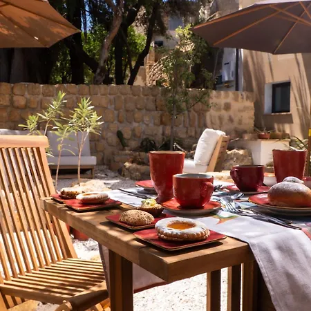 Amoroso - Ospitalita Mediterranea Pensión 4*