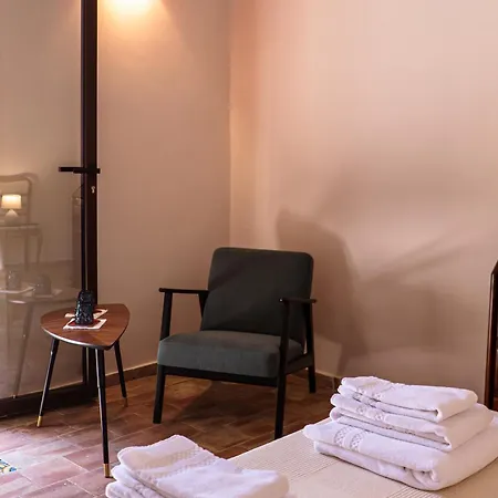 Amoroso - Ospitalita Mediterranea Pensión Agrigento