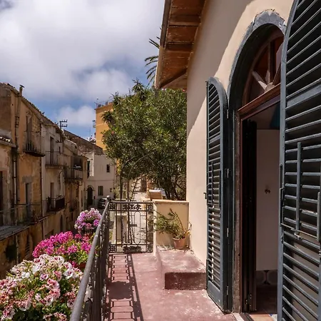 Amoroso - Ospitalita Mediterranea Pensión 4*