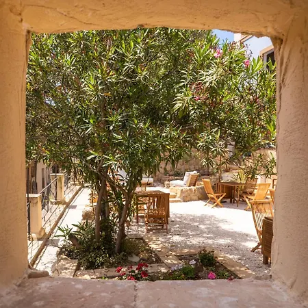 Pensión Amoroso - Ospitalita Mediterranea 4*